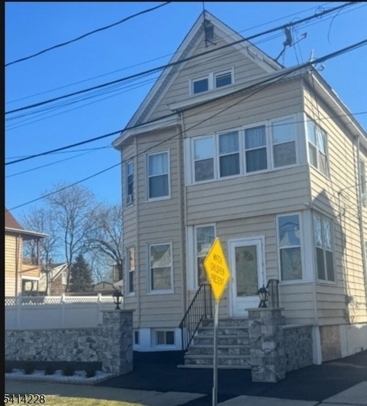 Building Photo - 14 N 10th St Unit 1