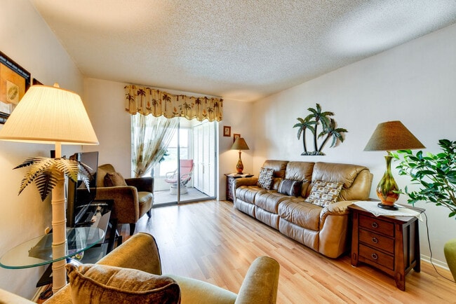 Building Photo - 3817 Lake Bayshore Dr Unit SI FL4-ID1583821P