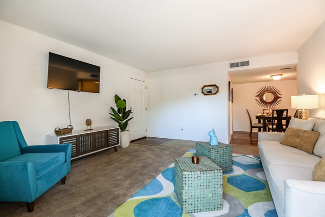 Photo - Woodlake Villas