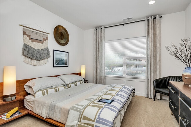 2BR, 2.5BA - 1,123SF - The Vivo - Master Bedroom - Mezzo Apartment Homes