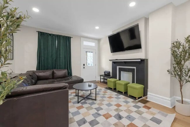 Photo - 2552 Glenmawr Ave Unit SI ID1407028P