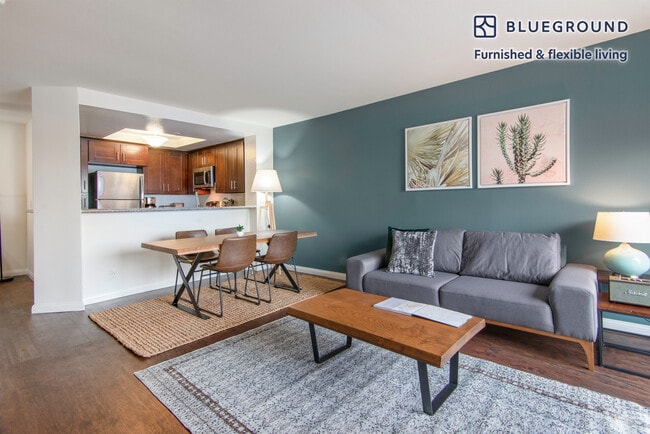 Photo - 1538 N Martel Ave Unit FL4-ID53