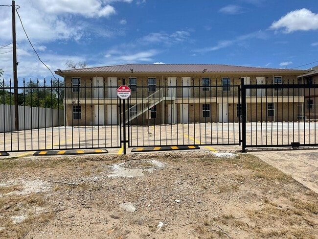 Photo - 4018 San Agustin Ave