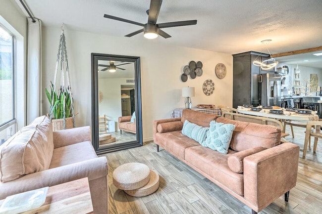 Building Photo - 292 S Desert Ave Unit SI ID1385634P