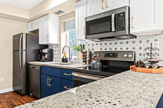 Photo - 18939 Sharon Ln Unit ID1032335P