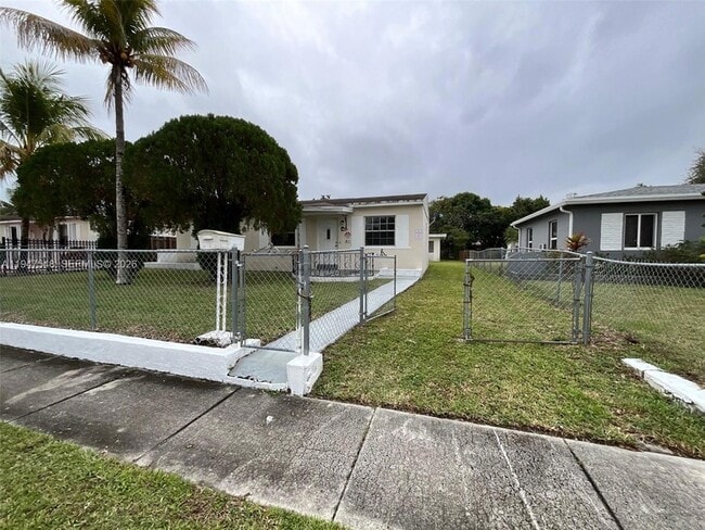 Photo - 1240 NE 143rd St