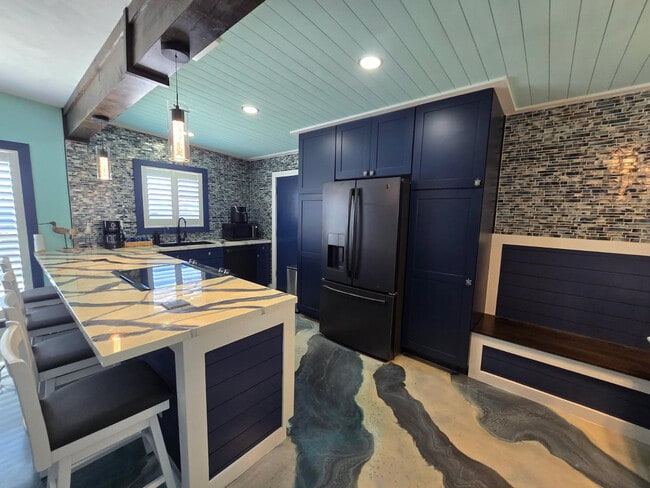 Photo - 2 Talo Cir Unit SI ID1531033P