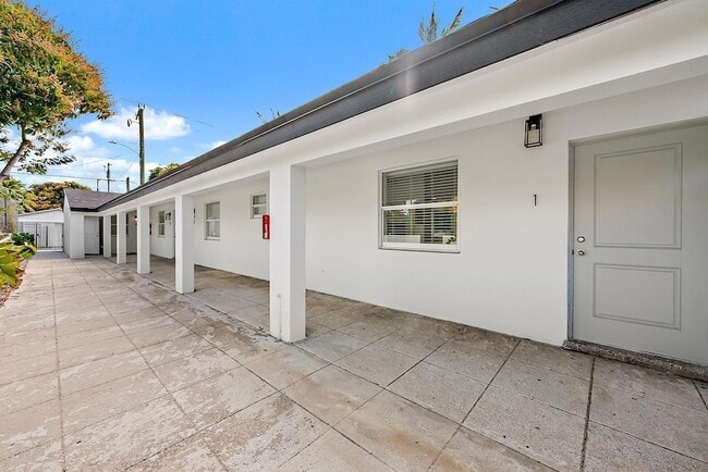 Building Photo - 3808 Broadway Unit 3