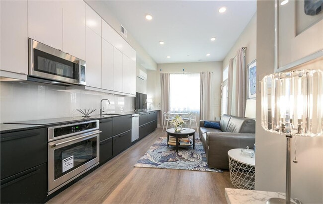 Building Photo - 1521 Corcoran St NW Unit ID1011197P