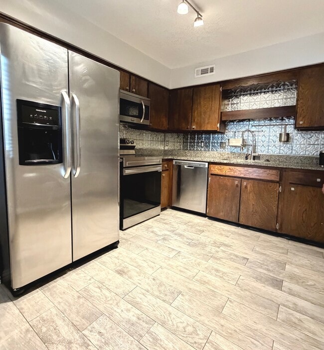 Photo - The Castillian Apartments