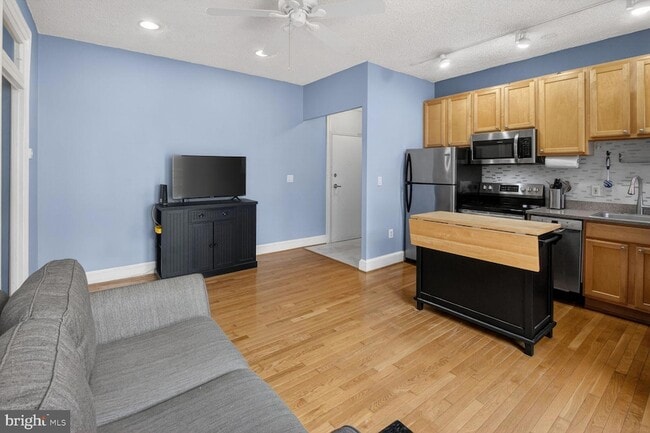 Photo - 1401 Columbia Rd NW Unit 319