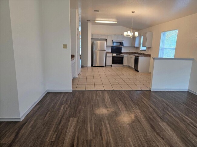 Photo - 319 Riverwalk Dr