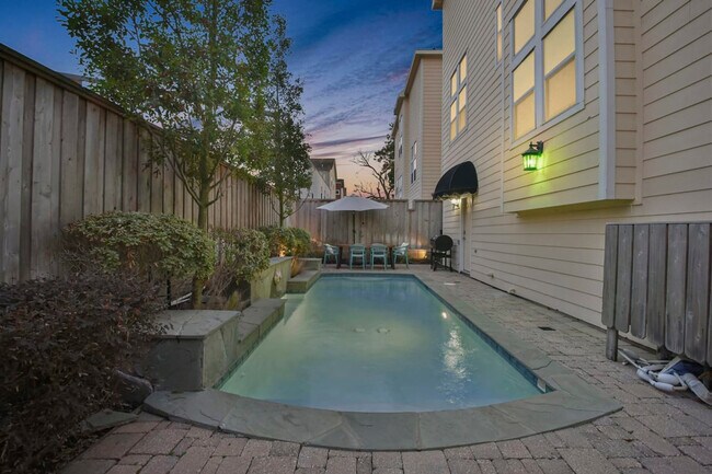 Photo - 1206 W 25th St Unit ID1056411P