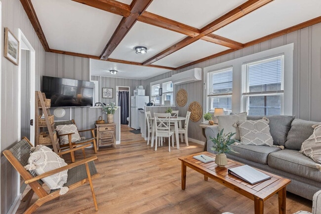 Photo - 2 Island Path Unit SI ID1312422P