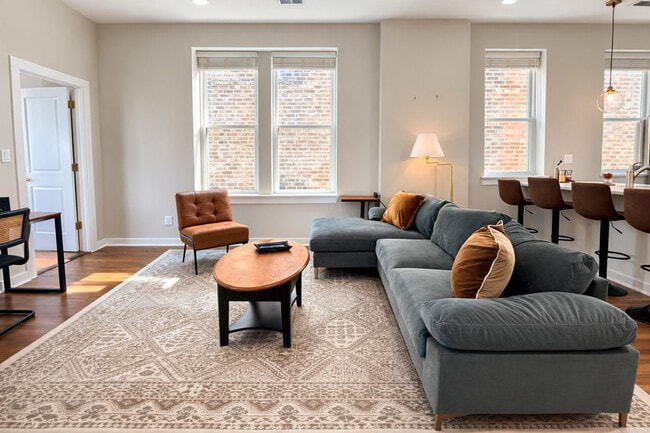 Building Photo - 736 N Throop St Unit SI ID1379052P