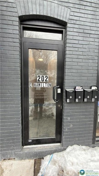 Photo - 202 E Hamilton St Unit Apt 3