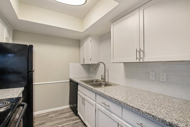 Photo - 1212 Hampshire Ln Unit 132-2