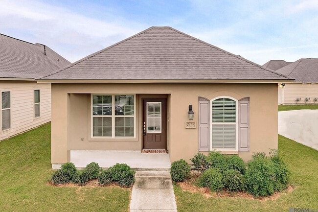 Building Photo - 7636 W Pelican Lks Ave