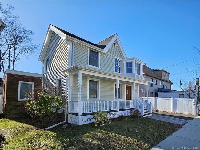 Building Photo - 34 Woodland St