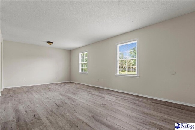 Photo - 319 Revell Dr