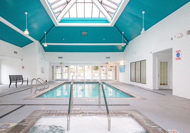 Heated Indoor Pool with Jacuzzi - Bella Vista at Hilltop