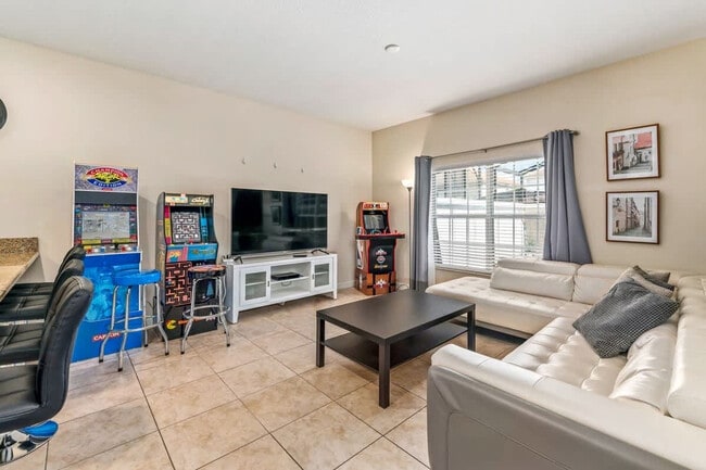 Building Photo - 4900 Clock Tower Dr Unit SI ID1018193P