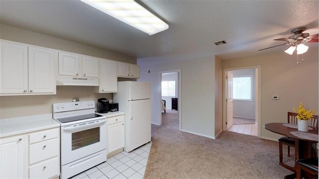 Photo - Sierra Vista Apartments
