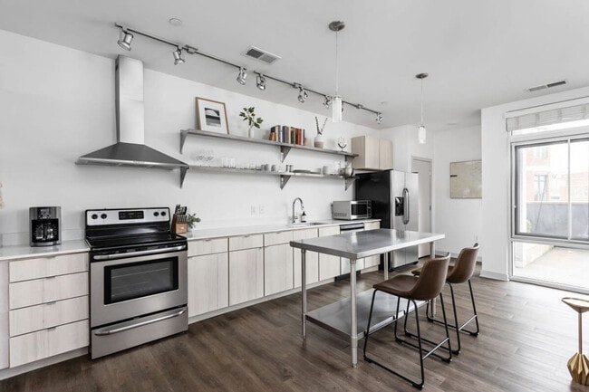 Photo - 747 N College Ave Unit ID1014483P