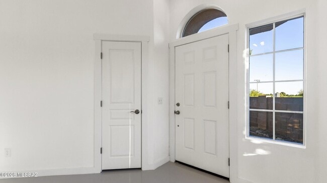 Photo - 574 Duchess Dr