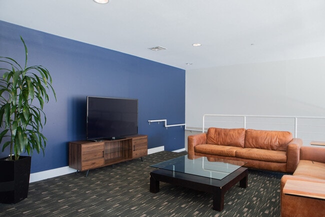 Photo - 132 N Jefferson St Unit ID1379058P