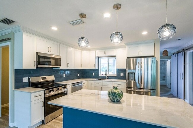 Photo - 1900 Benjamin Franklin Dr