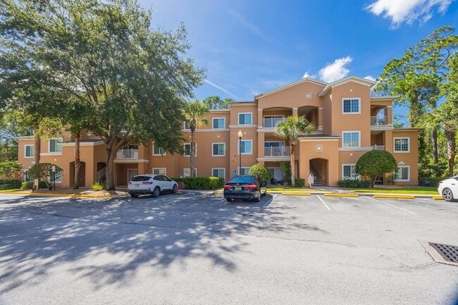 Photo - 550 Florida Club Blvd Unit 303