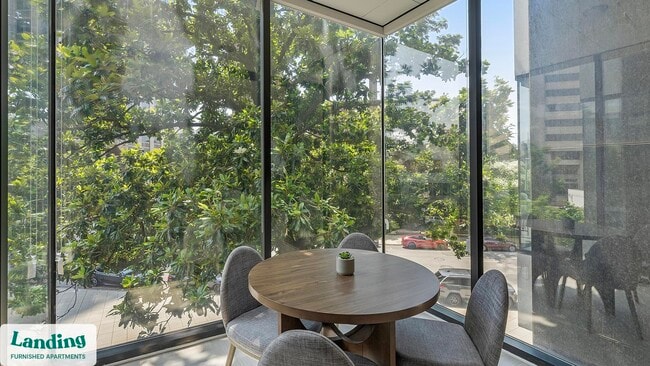 Building Photo - 600 19th St N Unit 211