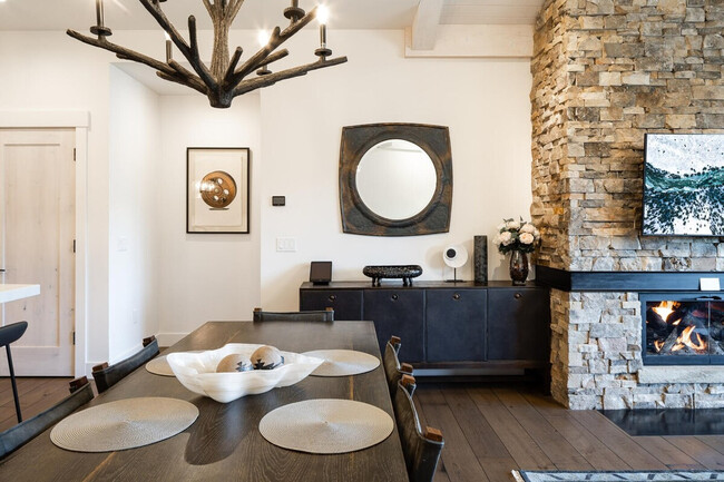 Photo - 12 Wildwood Rd W Unit ID1255679P