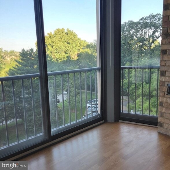 Photo - 5901 Mt Eagle Dr Unit 609