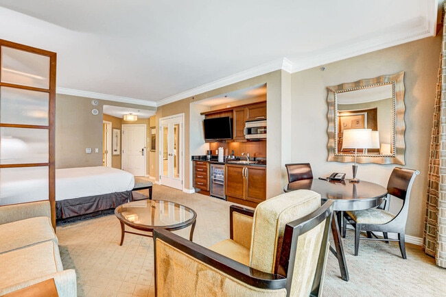 Building Photo - 135 E Harmon Ave Unit SI ID1293412P