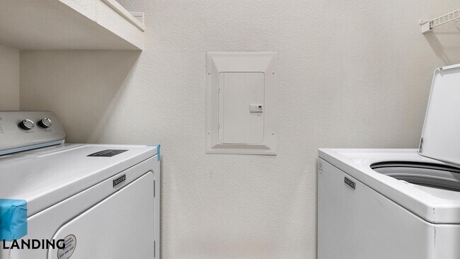 Photo - 3250 Hudson Crossing Unit 937