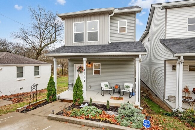 Photo - 4103 Main St