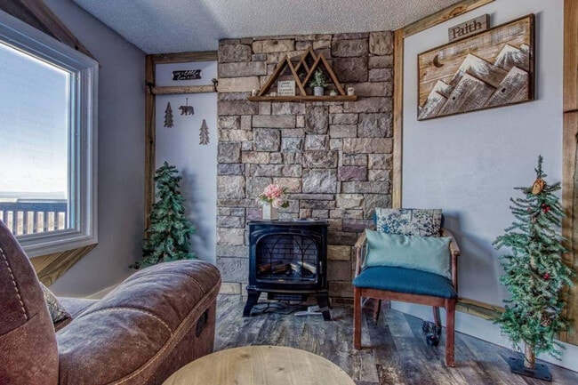 Building Photo - 1386 Ski View Dr Unit ID1266888P