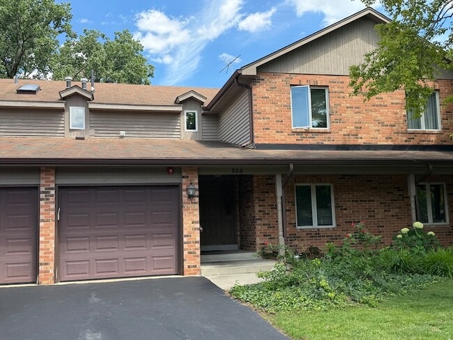 Photo - 986 West Ct
