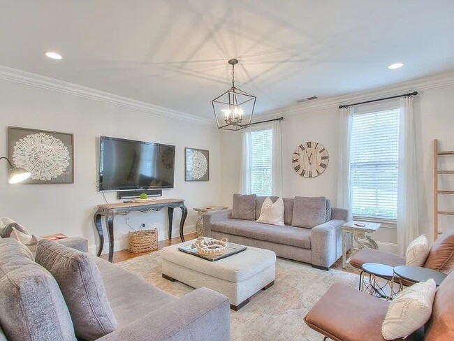 Photo - 118 Jamison Station Ln