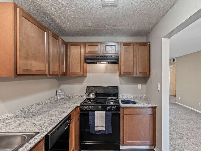 Newly Renovated Kitchens! - Grant 79