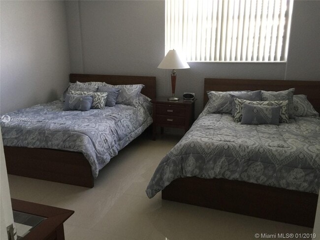 Building Photo - 3901 S Ocean Dr Unit 14E