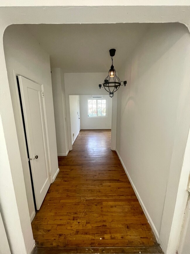 DININGROOM - Lincoln Road Apartments