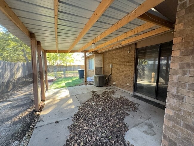 Photo - 1233 Steinburg Ln