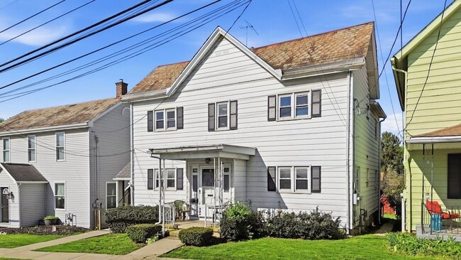 Photo - 129 S Clay St
