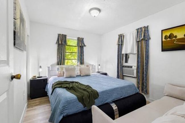 Photo - 680 SW 7th Ave Unit ID1239384P