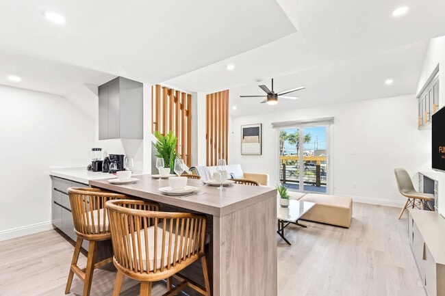 Building Photo - 8115 Thomas Dr Unit FL2-ID1355017P