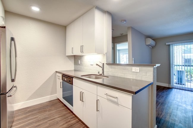 Photo - Mansion Grove