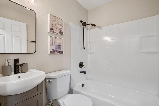 Photo - 4113 W Virginia Ave Unit SI ID1244355P